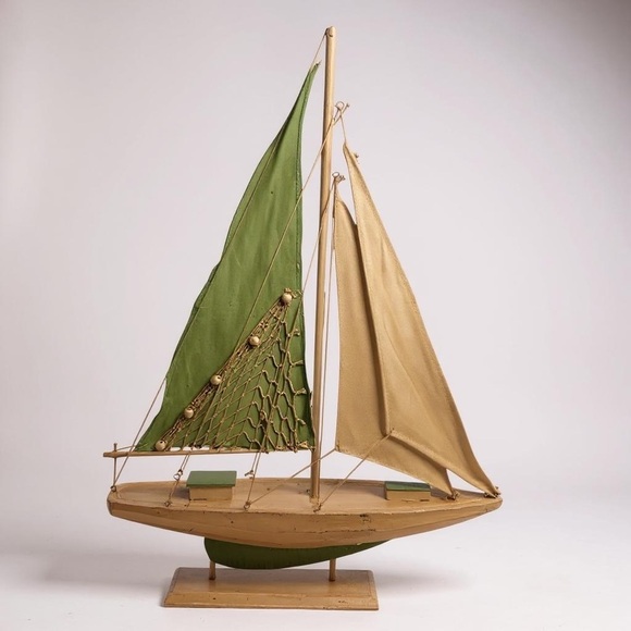 Vintage-Style Rustic Sailing Boat Model - Wooden Yacht with Fabric Sails - NWOT - Picture 2 of 8